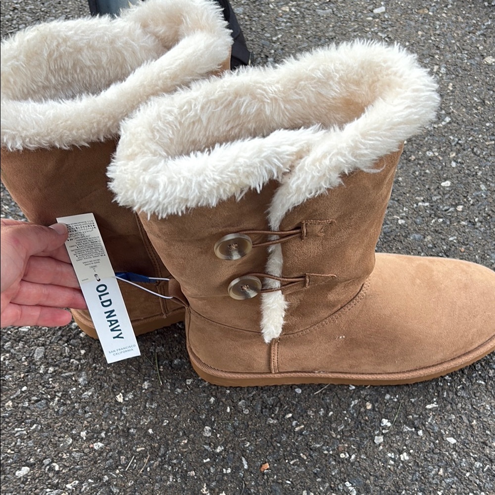 Old Navy Tan Winter Rain Boots with Sherpa Lining
